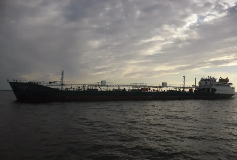 VOLGONEFT 103 Tanker IMO 8230601 photo 9