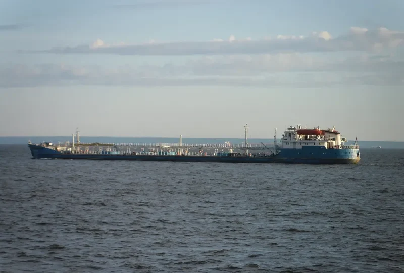 VOLGONEFT 112 Tanker IMO 8230675 photo 2
