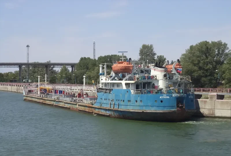 VOLGONEFT 135 Tanker IMO 8230778 photo 2