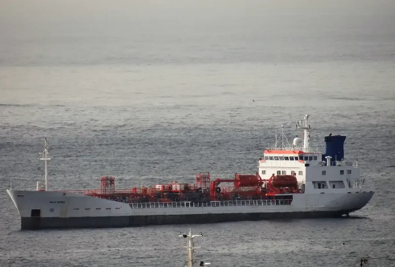 OLD WINE Tanker IMO 8300951 photo 4