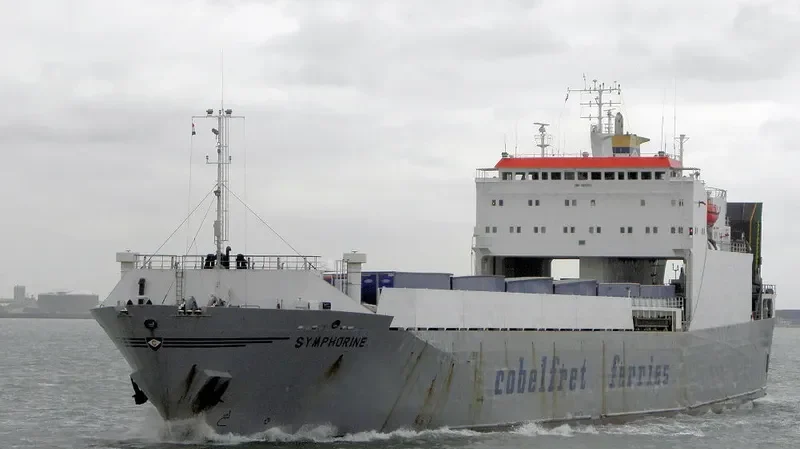 DEEP KARPAZ Ro-Ro IMO 8302791 photo 10