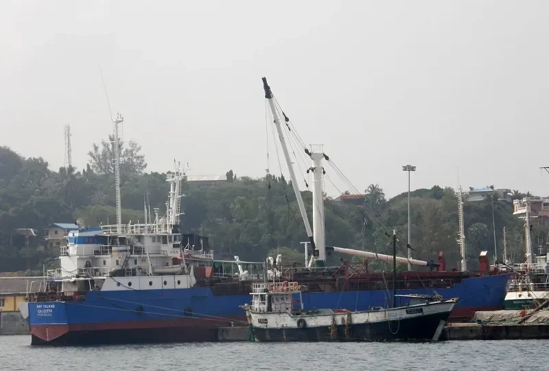 BAY ISLAND General Cargo IMO 8302911 photo 3