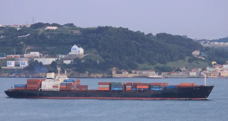 MONTREAL Container Ship IMO 8308109 photo 4
