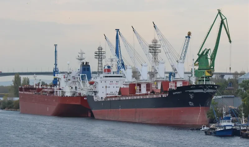 SKIPPERS Y Bulk Carrier IMO 8312095 photo 8