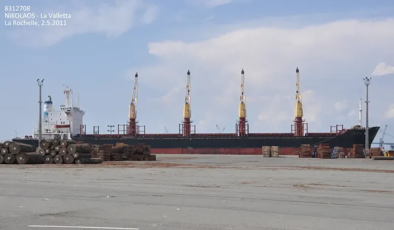 DIYAA B Bulk Carrier IMO 8312708 photo 9