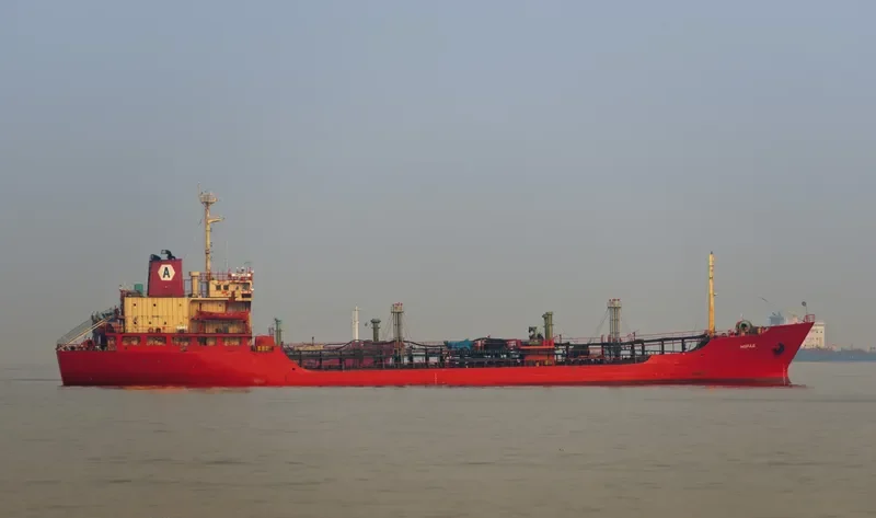 HONG FA Tanker IMO 8313192 photo 3