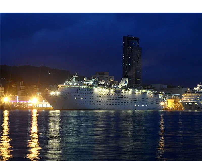 HEN Passenger Ship IMO 8314122 photo 10