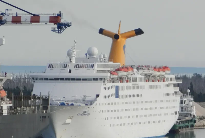GRAND CELEBRATION Passenger Ship IMO 8314134 photo 8