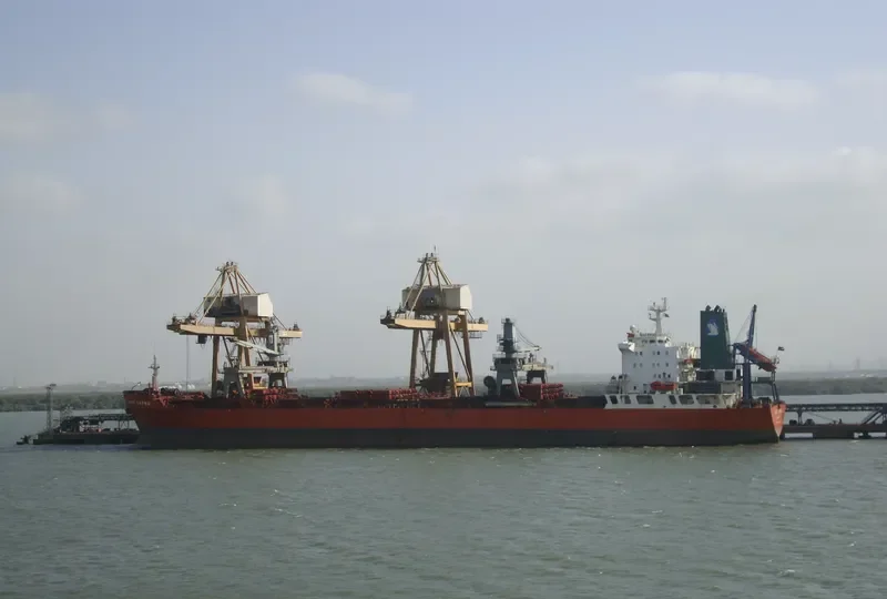 GULF SAFWA Bulk Carrier IMO 8315401 photo 2