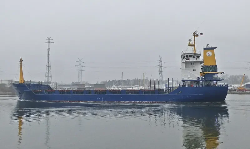 AMANY QUEEN General Cargo IMO 8318128 photo 4