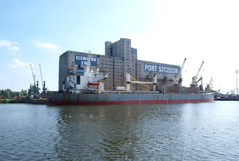OCEAN LORD Bulk Carrier IMO 8318881 photo 5