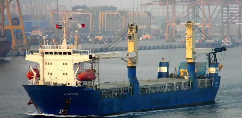 ATLANTIC BAY Ro-Ro IMO 8320640 photo 6