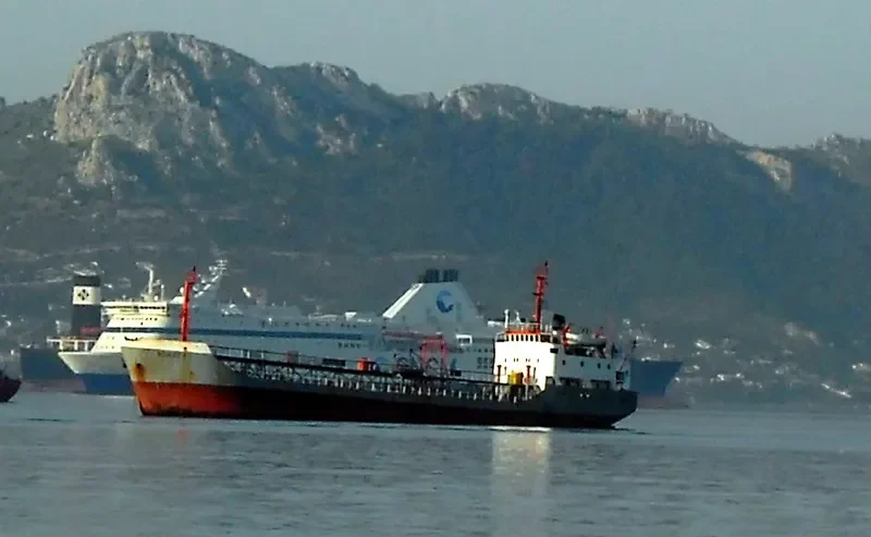 BYAR ALI Tanker IMO 8327545 photo 5