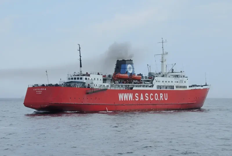SAKHALIN 8 Ro-Ro IMO 8330516 photo 2