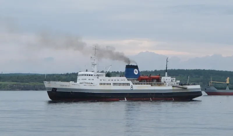 SAKHALIN 8 Ro-Ro IMO 8330516 photo 10