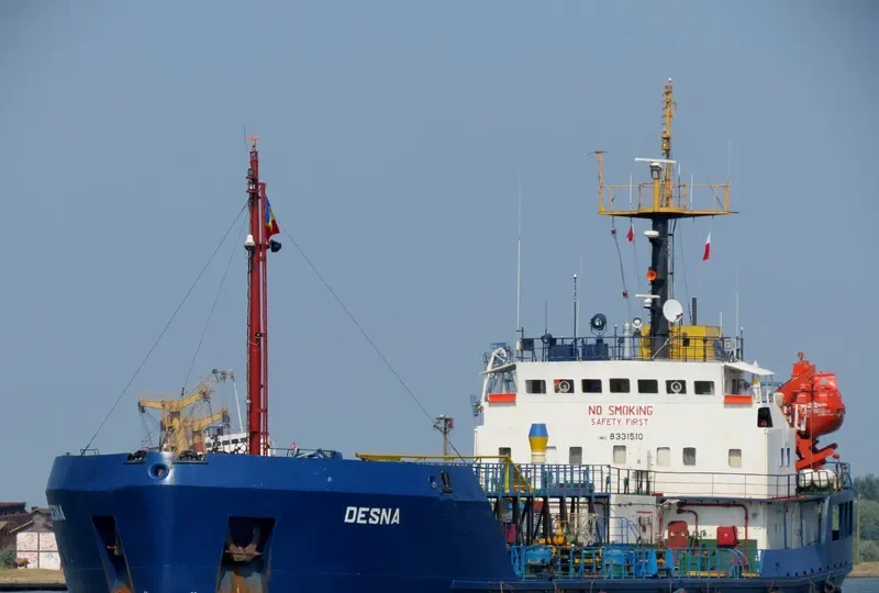 DESNA Tanker IMO 8331510 photo 5