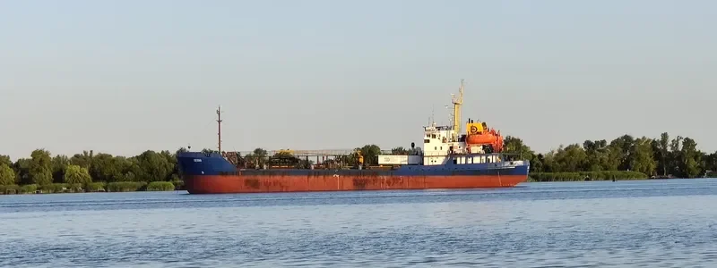 DESNA Tanker IMO 8331510 photo 7