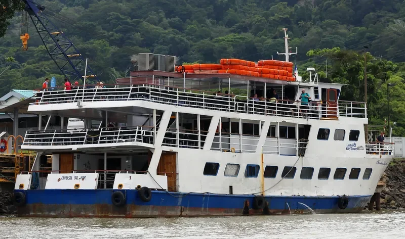 FANTASIA DEL MAR Passenger Ship IMO 8331948 photo 5