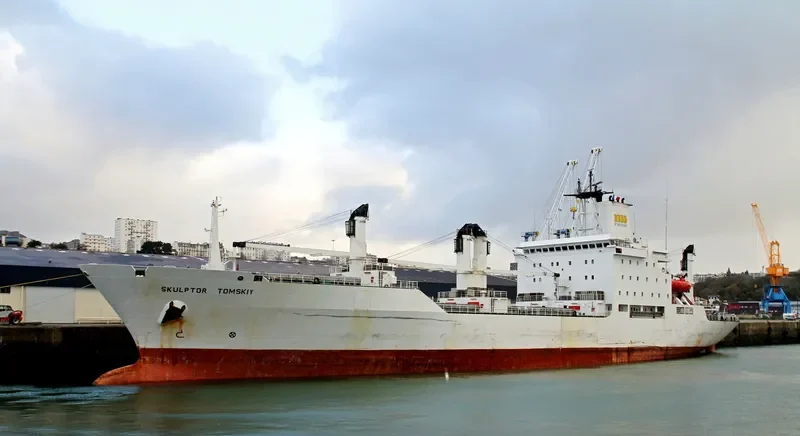 SKULPTOR TOMSKIY General Cargo IMO 8402204 photo 9