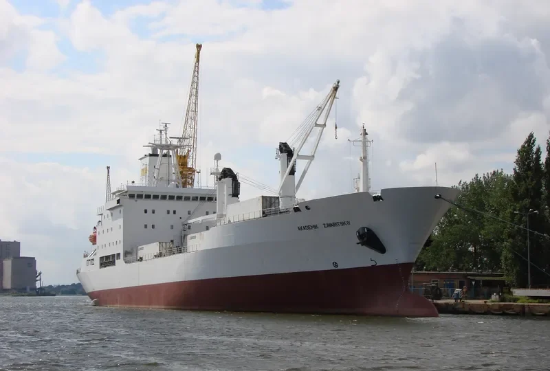 AKADEMIK ZAVARITSKIY General Cargo IMO 8402216 photo 2