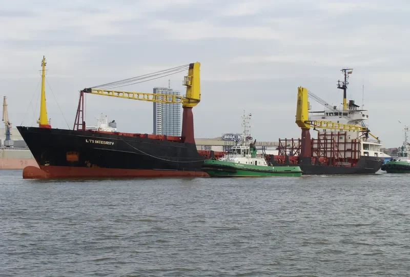 LTI INTEGRITY Container Ship IMO 8405921 photo 10