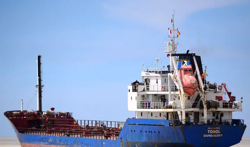 BLACK FUEL Tanker IMO 8407632 photo 3