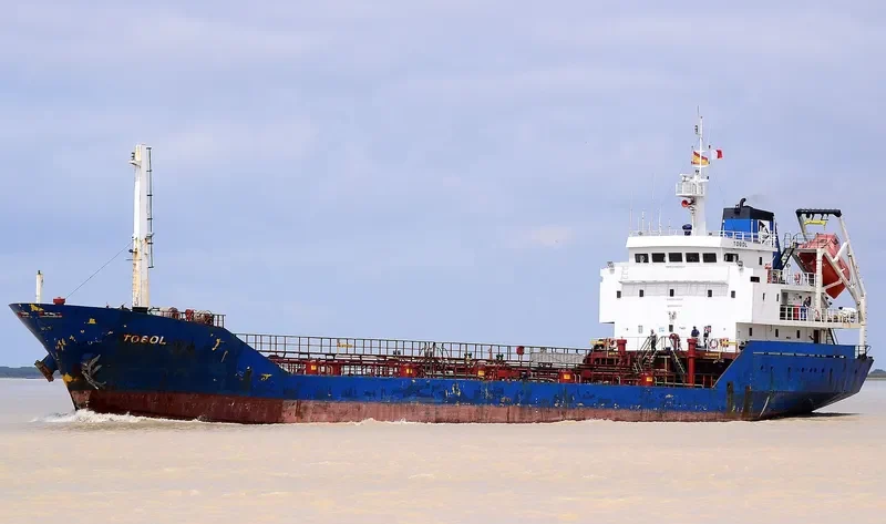 BLACK FUEL Tanker IMO 8407632 photo 5