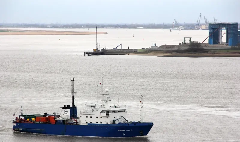 AKADEMIK LAZAREV General Cargo IMO 8408985 photo 8