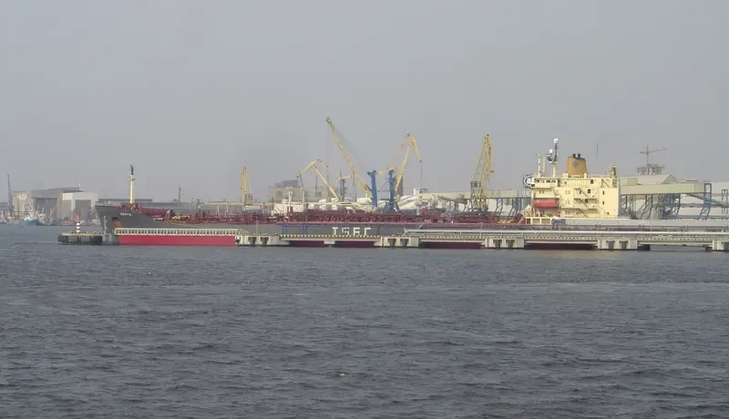 GRACE Tanker IMO 8410134 photo 4