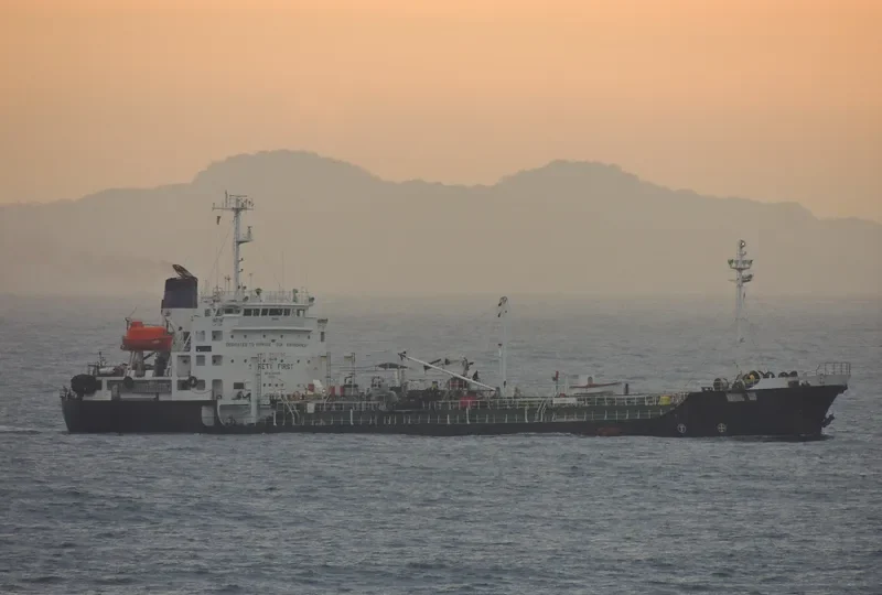 PRESIDENT Tanker IMO 8410665 photo 3
