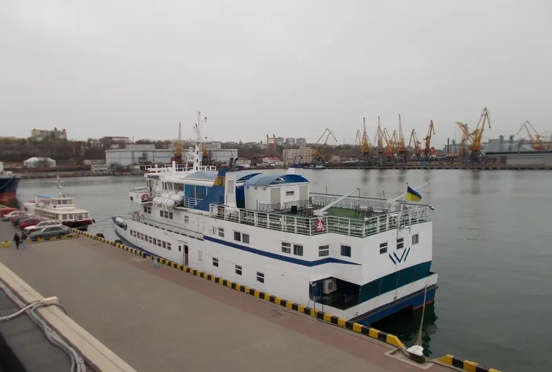 KHADZHIBEY Passenger Ship IMO 8411097 photo 2