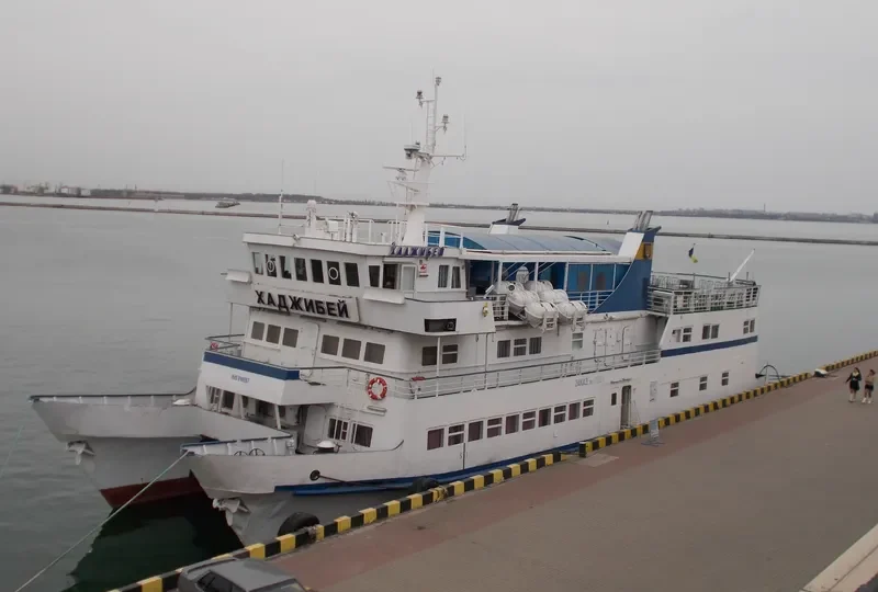 KHADZHIBEY Passenger Ship IMO 8411097 photo 3