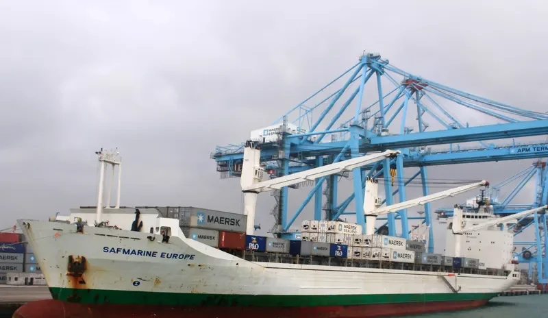 MSC GABRIELLA Container Ship IMO 8413875 photo 8