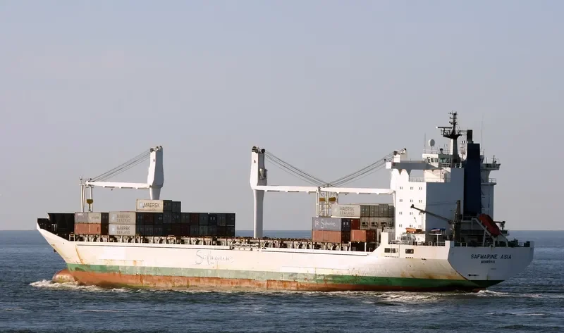 MSC LUCIA Container Ship IMO 8413887 photo 2
