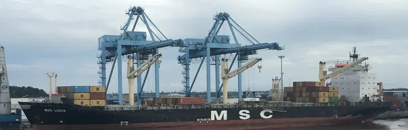 MSC LUCIA Container Ship IMO 8413887 photo 9