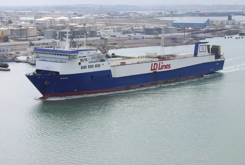 SUPER SHUTTLE RORO 8 Ro-Ro IMO 8413992 photo 7