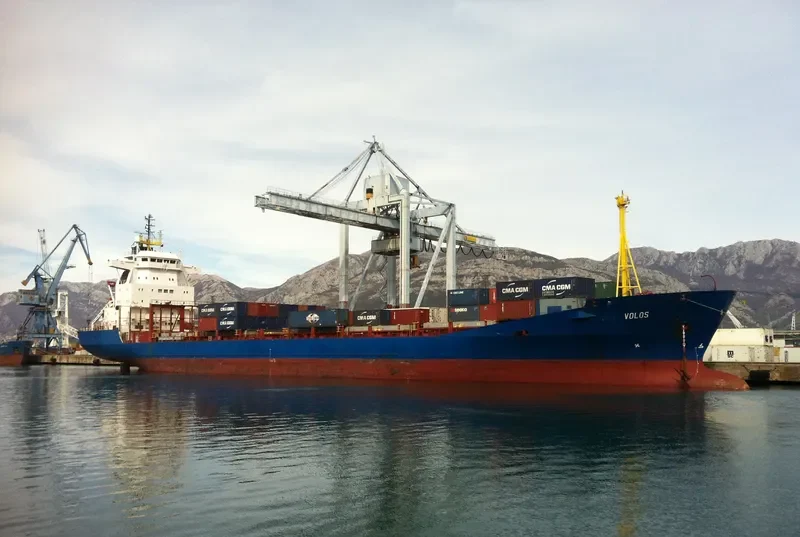 VOLOS Container Ship IMO 8415641