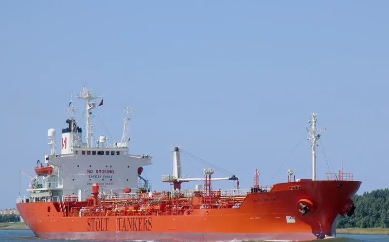 DEVON Tanker IMO 8417900 photo 2