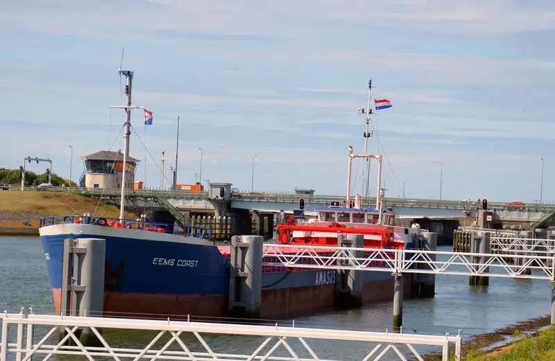 EEMS COAST General Cargo IMO 8418019 photo 9