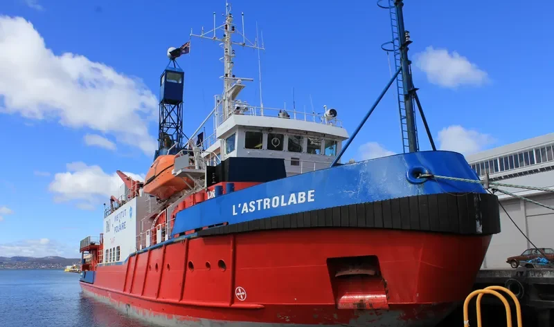 YWAM LIBERTY Tanker IMO 8418198 photo 9