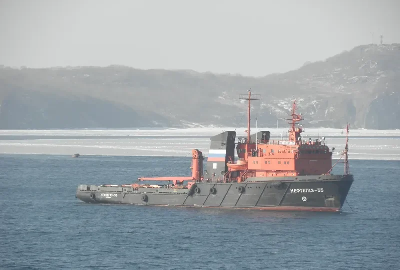 NEFTEGAZ 55 Offshore Vessel IMO 8418459 photo 2