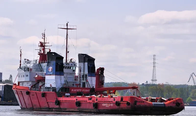 NEFTEGAZ 57 General Cargo IMO 8418473 photo 8