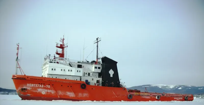NEFTEGAZ 70 Offshore Vessel IMO 8418605 photo 6