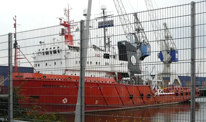 MANTA III Offshore Vessel IMO 8418631 photo 5