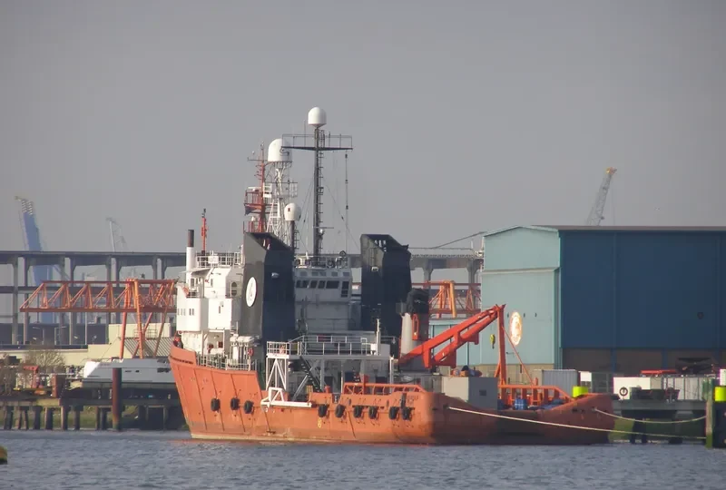 MANTA III Offshore Vessel IMO 8418631 photo 9