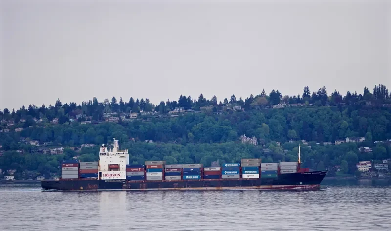 MATSON ANCHORAGE Container Ship IMO 8419142 photo 4