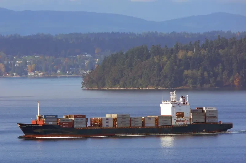 MATSON ANCHORAGE Container Ship IMO 8419142 photo 7