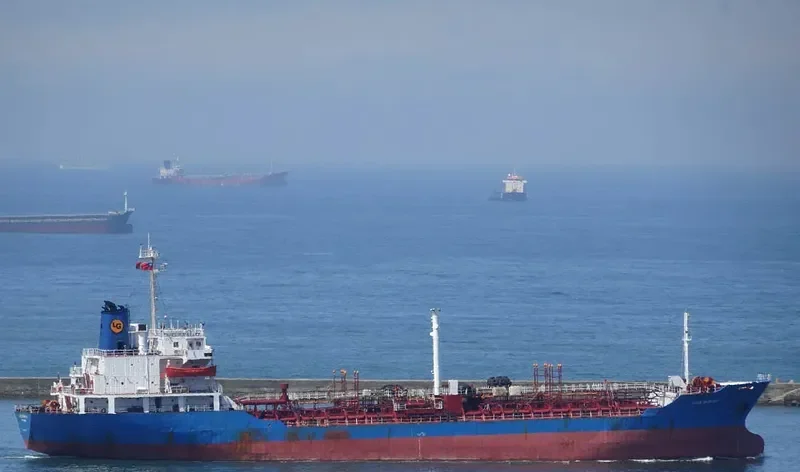 LUCK GROW 888 Tanker IMO 8419374