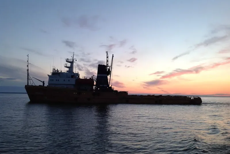 YASNYY Offshore Vessel IMO 8422242 photo 4