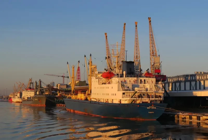 REF VEGA General Cargo IMO 8422709 photo 2